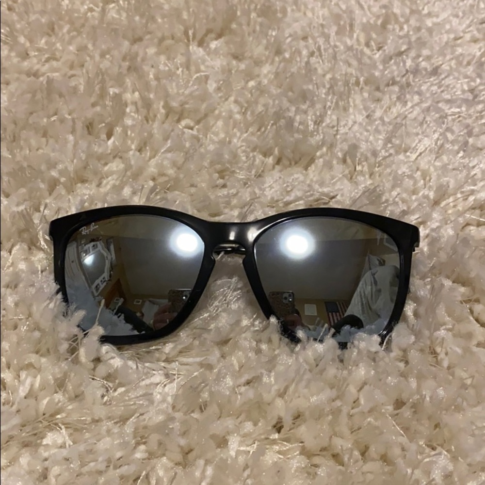 Ray Ban 4238L